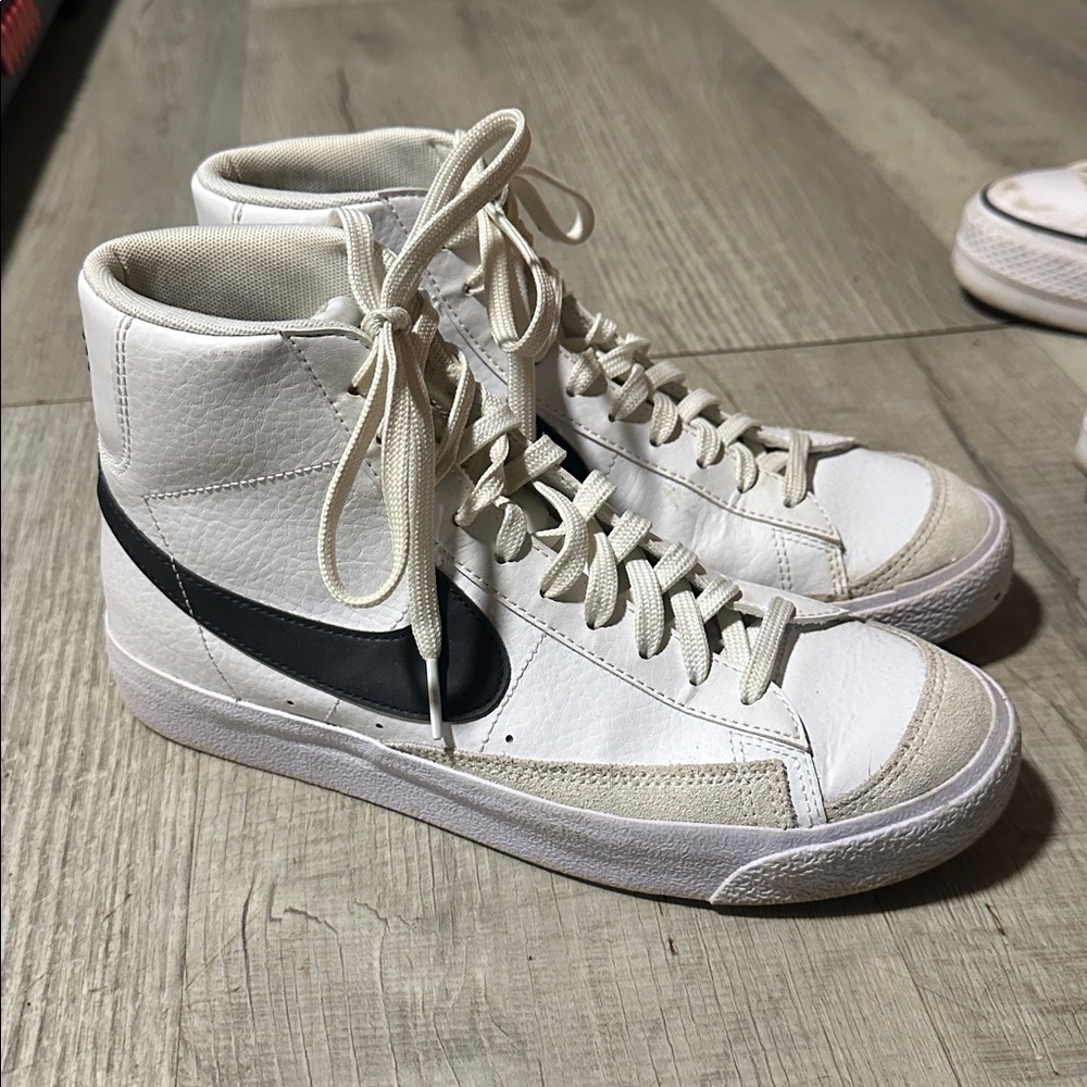 Nike White and Black Ankle Boots
